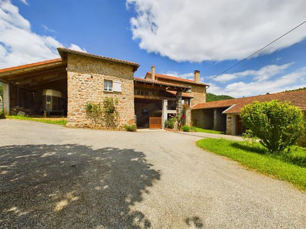 Corps de ferme 7 pièces145 m² LAMASTRE