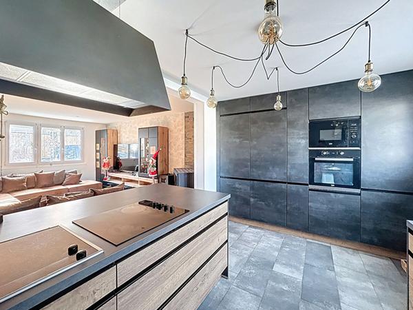 Maison familiale et rénovée à deux pas du port - 140m², 5 chambres, et jardin ; Locmiquelic