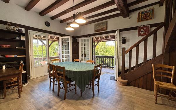 Maison à vendre    5 pièces •  Houlgate