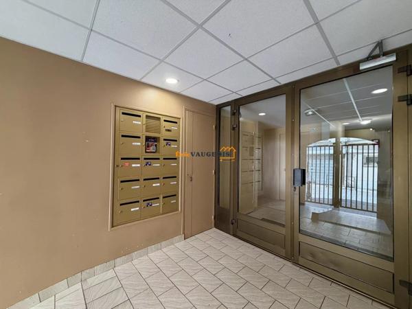 Vente                                                      Studio
                        
                     1 pièces                      26 m2                     à La Ferté-sous-Jouarre
