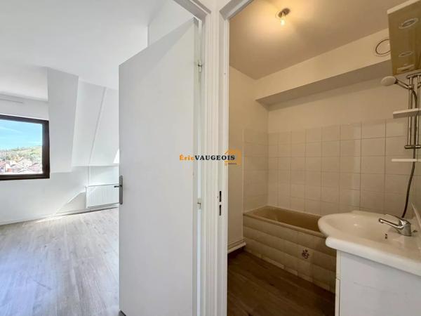 Vente                                                      Studio
                        
                     1 pièces                      26 m2                     à La Ferté-sous-Jouarre