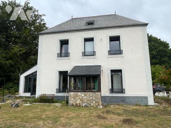 Maison à vendre à MOELAN SUR MER, chez votre notaire de PONT-AVEN.

Un océan de vert pour cet...