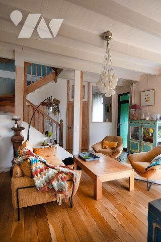 Maison à vendre à MOELAN SUR MER, chez votre notaire de PONT-AVEN.

Un océan de vert pour cet...