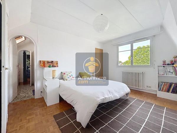 Vente                                                      Maison
                        
                     7 pièces                      150 m2                     à Montgeron