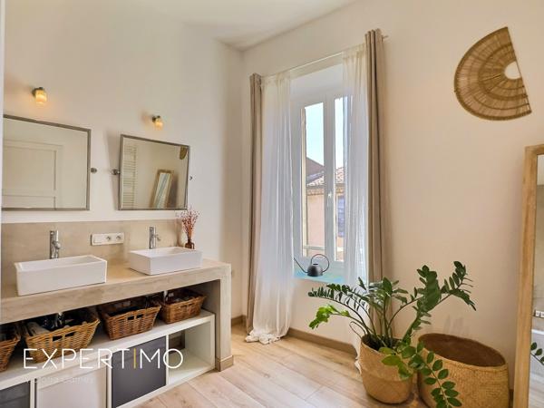 Lauris (84360) Loft rare avec extérieur