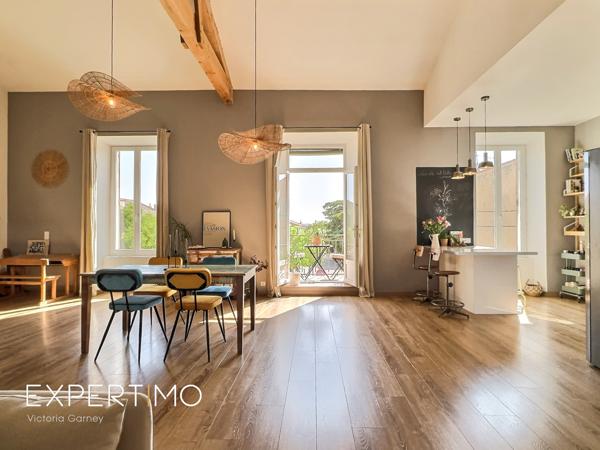 Lauris (84360) Loft rare avec extérieur