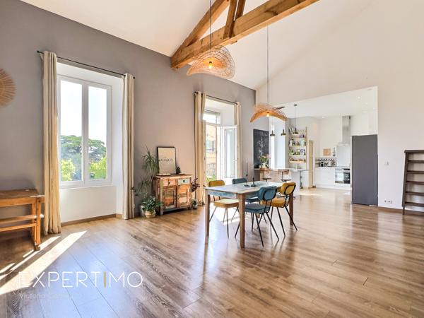 Lauris (84360) Loft rare avec extérieur