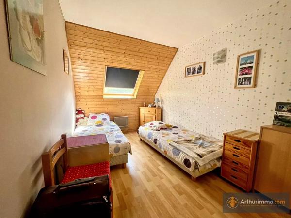 Vente                                                      Maison
                        
                     5 pièces                      100 m2                     à Livry-Gargan
