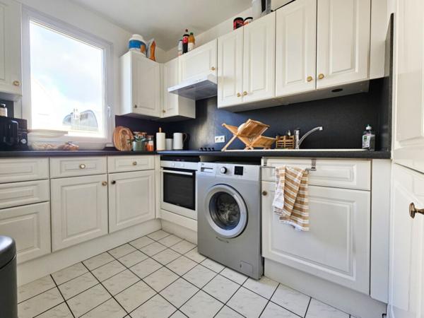 T3 59m² AVEC BALCON ET PARKING - CERGY LE HAUT