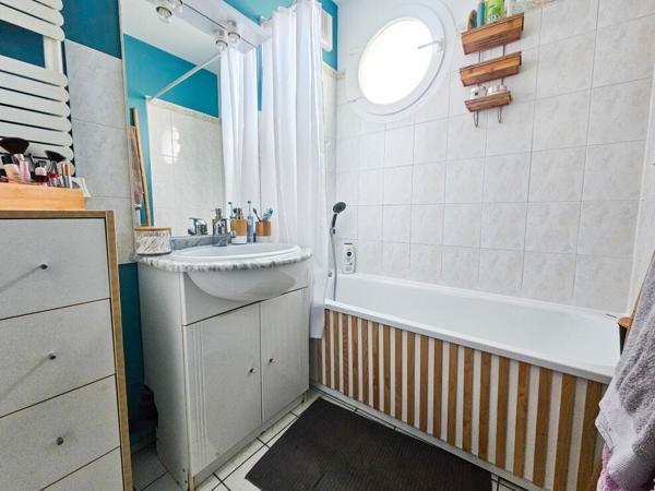 T3 59m² AVEC BALCON ET PARKING - CERGY LE HAUT