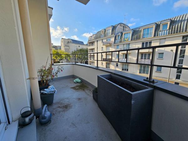 T3 59m² AVEC BALCON ET PARKING - CERGY LE HAUT
