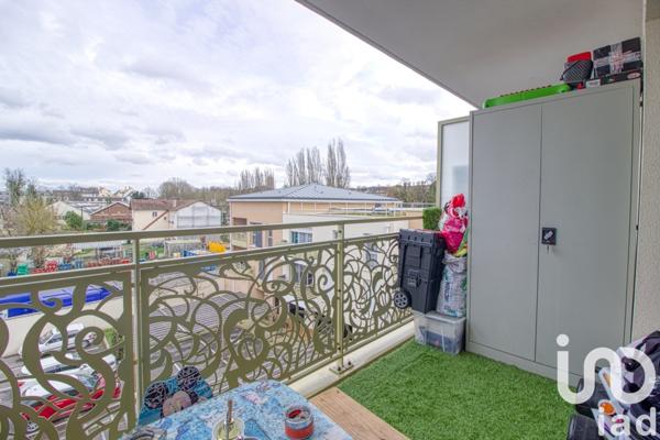 Appartement 4 pièces de 77 m² à Persan (95340)