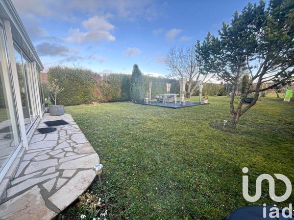 Maison 6 pièces de 190 m² à Follainville-Dennemont (78520)