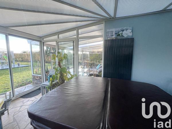 Maison 6 pièces de 190 m² à Follainville-Dennemont (78520)