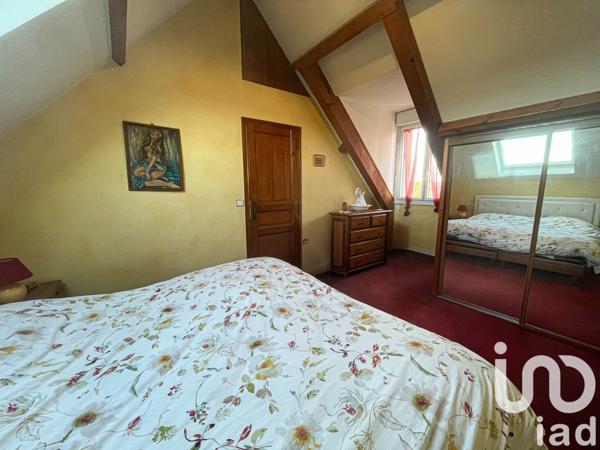 Maison 6 pièces de 190 m² à Follainville-Dennemont (78520)