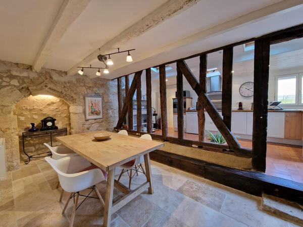 Maison de ville de caractère avec jardin et potentiel d’aménagement