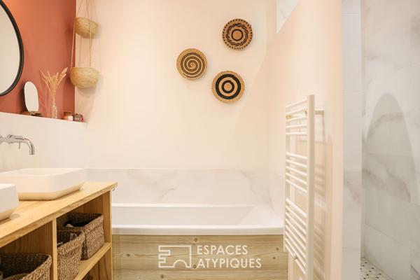 Appartement rénové avec verrière design en coeur de ville