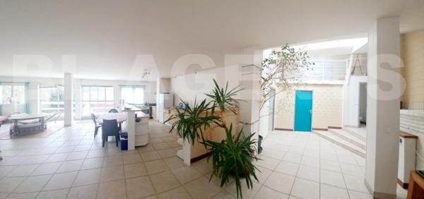 Propriété d'exception de 1850 m2 avec moulin aménagé en loft