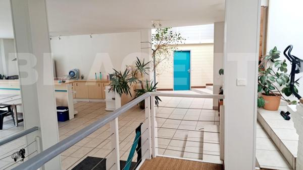 Propriété d'exception de 1850 m2 avec moulin aménagé en loft