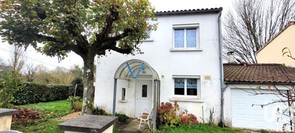 Maison 4 pièces de 81 m² à Montguyon (17270)