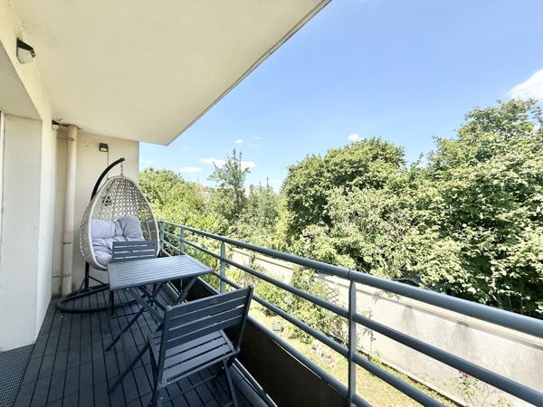 Appartement
         3 pièces
        - 69 m² 379 000 € *