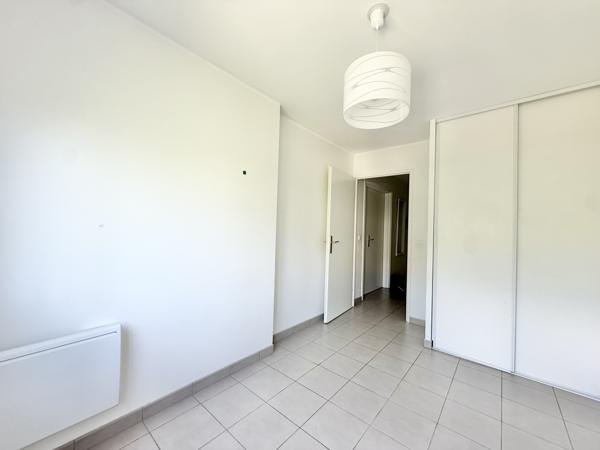 Appartement
         3 pièces
        - 69 m² 379 000 € *
