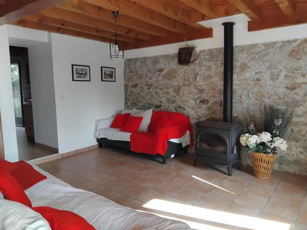 Castelnaudary: Grande propriété - ensemble immobilier de 3 maisons avec piscine et jardins