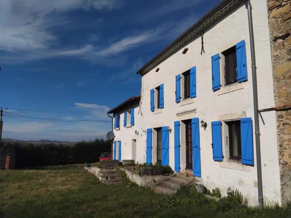 Castelnaudary: Grande propriété - ensemble immobilier de 3 maisons avec piscine et jardins