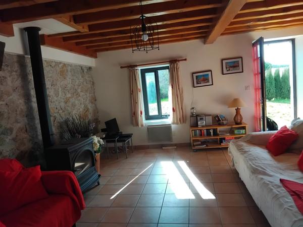 Castelnaudary: Grande propriété - ensemble immobilier de 3 maisons avec piscine et jardins