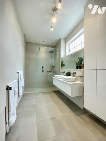 Proche RER A Le Parc - Appartement 3 pièces avec balcon, parking et cave