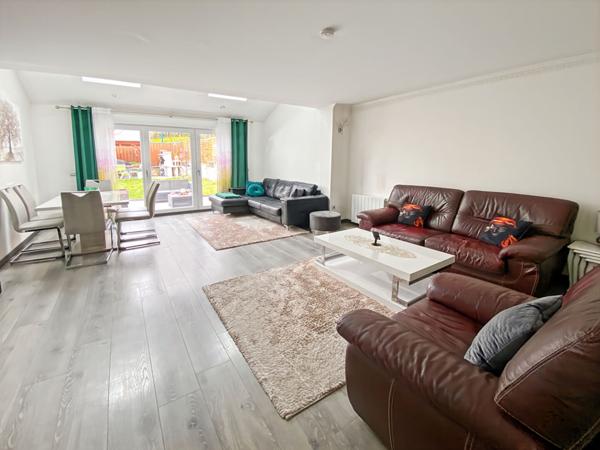 Maison VAUREAL 110 m2 avec garage et terrain.