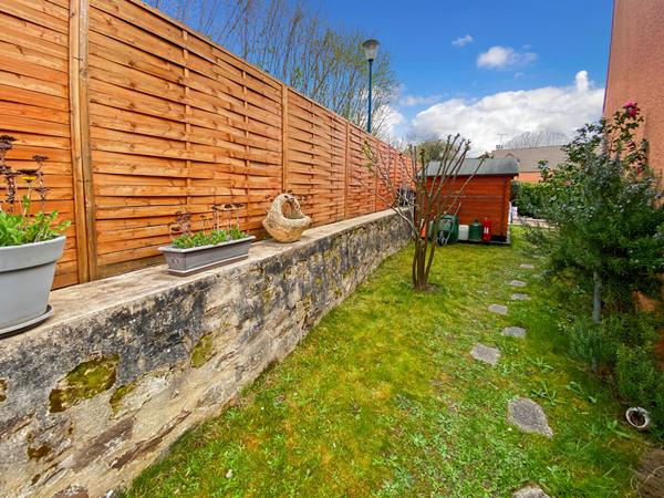 Maison VAUREAL 110 m2 avec garage et terrain.