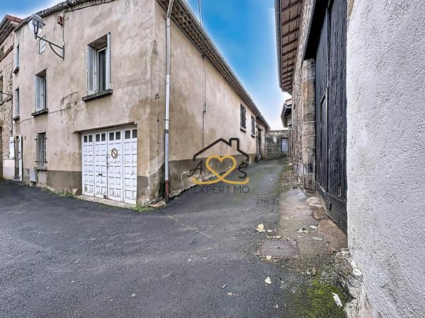 Billom (63160) MAISON DE VILLE AVEC GARAGE ET ANNEXES - BILLOM (63160)