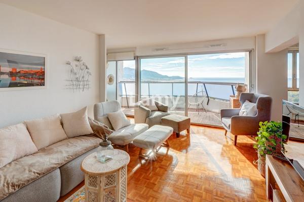 Appartement d'exception dernier etage vue panoramique marseille