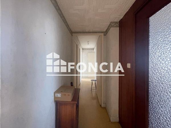 Location Appartement 4 pièces 100 m² - 52 RUE LEON REBOUL Toulon 83000