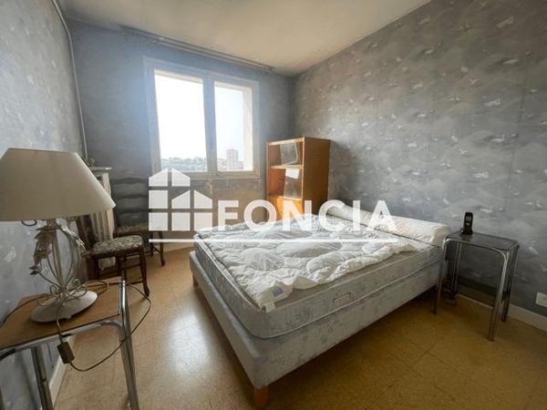 Location Appartement 4 pièces 100 m² - 52 RUE LEON REBOUL Toulon 83000