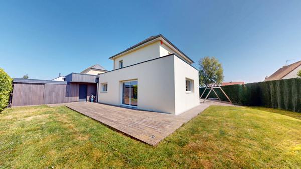 Maison récente 6 pièces à vendre à Castine en Plaine