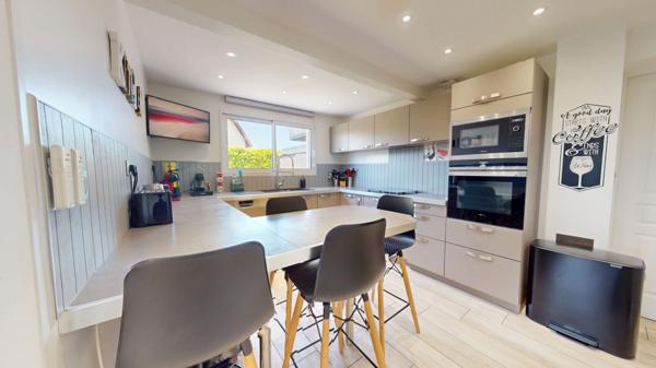 Maison récente 6 pièces à vendre à Castine en Plaine