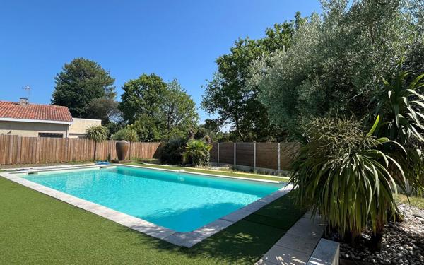 Maison à vendre    6 pièces •  Gujan-Mestras