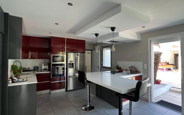 Maison à vendre    6 pièces •  Gujan-Mestras