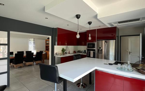 Maison à vendre    6 pièces •  Gujan-Mestras