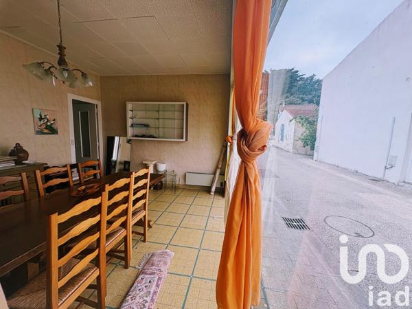 House for sale 4 rooms 62 m² Saint-Trojan-les-Bains