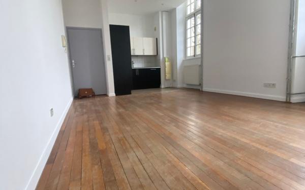 Appartement à vendre    3 pièces • 57,75 m2 Auxerre
