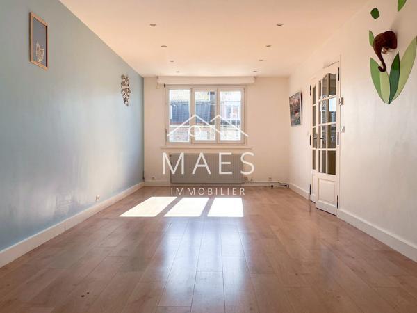 Maison bel étage 110m2 – 3 chambres – Garage et jardin