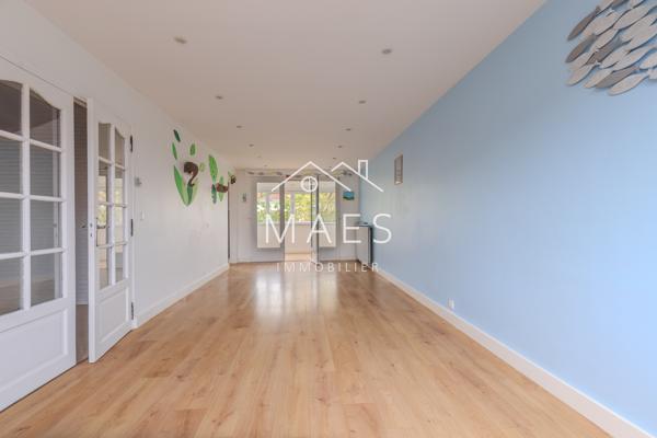 Maison bel étage 110m2 – 3 chambres – Garage et jardin