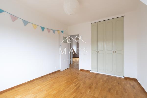 Maison bel étage 110m2 – 3 chambres – Garage et jardin