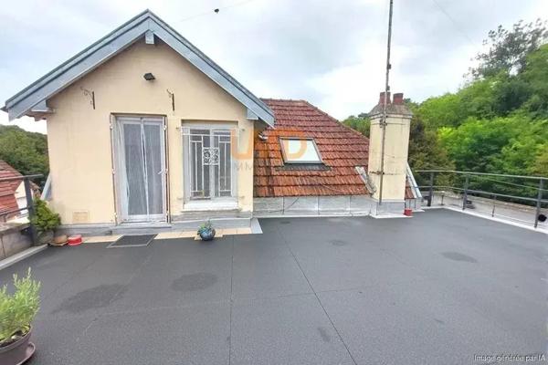 Avon, appartement avec grande terrasse, cave et parking