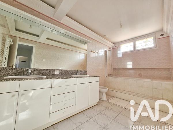 Maison à vendre 6 pièces 153 m² Villeneuve-de-la-Raho