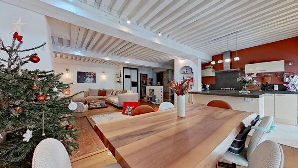 4 rue Royale Lyon 69001 – T3 Non meublé – 1590 €CC