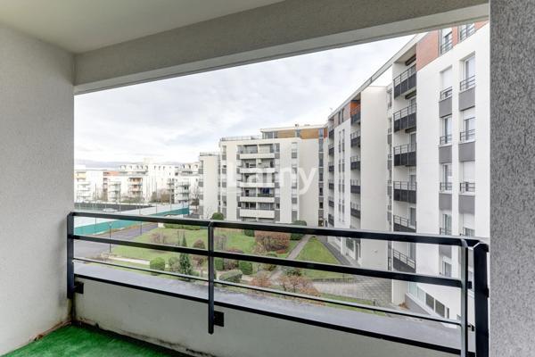 T2 avec balcon et box a coté du stade marcel michelin